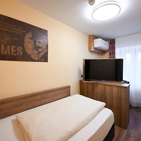 Brauerei Lohhof Im Muenchner Norden, Direkt An Der S1, Naehe Vom Flughafen, Zentrum, A92, Allianz Arena, Ruderregatta Und Schiessanlage G- Hochbrueck Entfernt, Internationale Kueche Hotel 3*