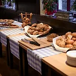 Brauerei Lohhof Im Muenchner Norden, Direkt An Der S1, Naehe Vom Flughafen, Zentrum, A92, Allianz Arena, Ruderregatta Und Schiessanlage G- Hochbrueck Entfernt, Internationale Kueche Szálloda Unterschleißheim