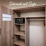 Brauerei Lohhof Im Muenchner Norden, Direkt An Der S1, Naehe Vom Flughafen, Zentrum, A92, Allianz Arena, Ruderregatta Und Schiessanlage G- Hochbrueck Entfernt, Internationale Kueche 3*