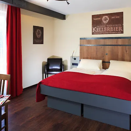 Brauerei Lohhof Im Muenchner Norden, Direkt An Der S1, Naehe Vom Flughafen, Zentrum, A92, Allianz Arena, Ruderregatta Und Schiessanlage G- Hochbrueck Entfernt, Internationale Kueche